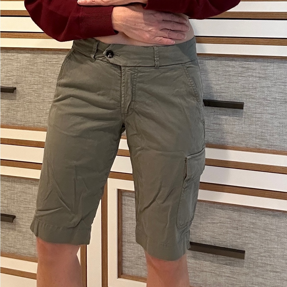 3 Prs ladies shorts 6 - army green, white & navy.